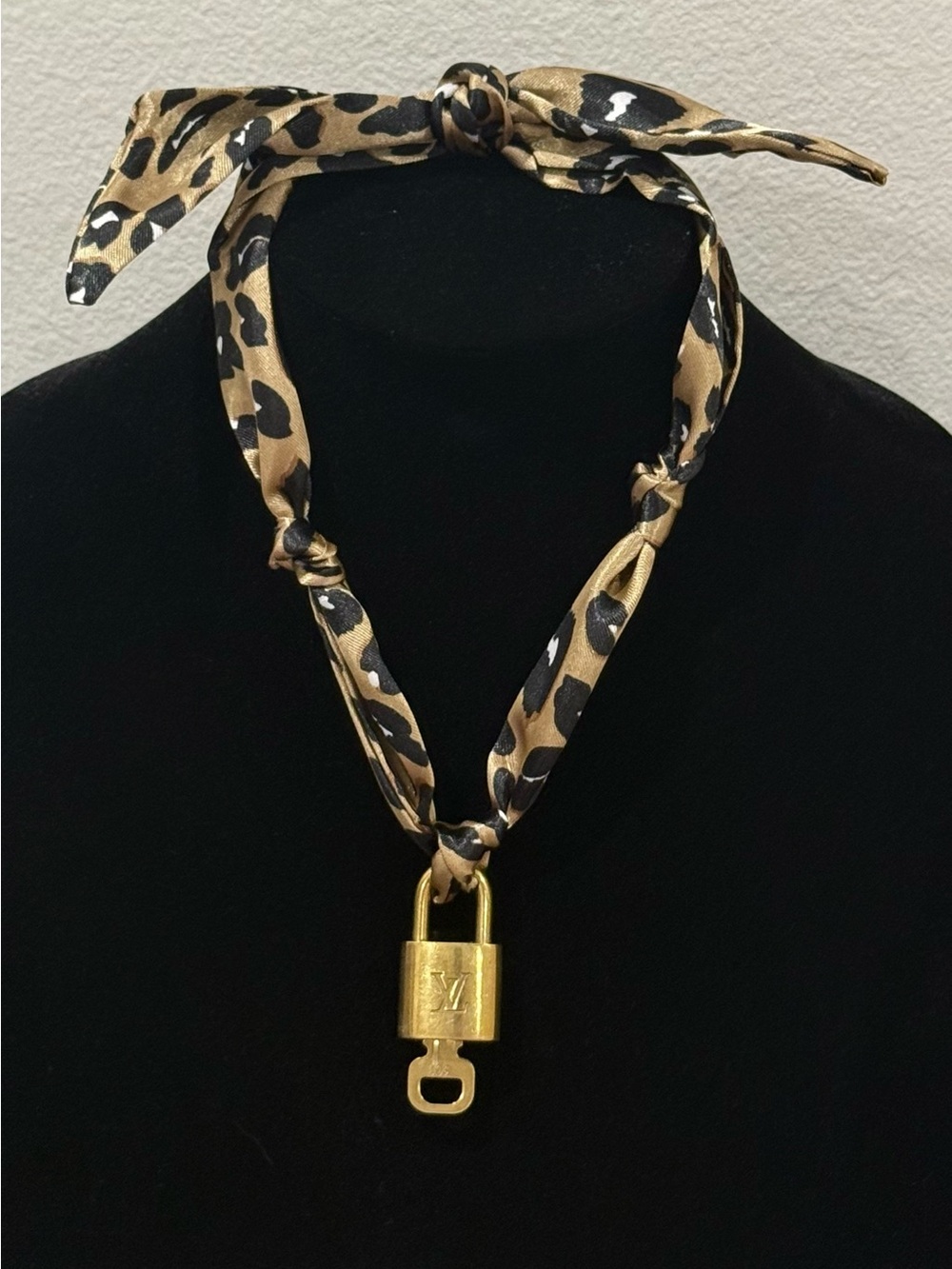 Louis Vuitton lock & key pendant 301 w/ Scarf Necklace with Leopard Print